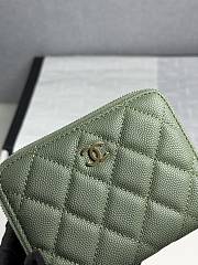 CHANEL | Zippered Coin Case Carviar Gold Hardware Green - 3