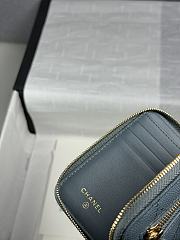 CHANEL | Zippered Coin Case Carviar Gold Hardware Blue - 6