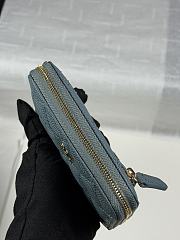 CHANEL | Zippered Coin Case Carviar Gold Hardware Blue - 2