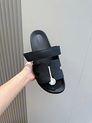 Hermès Izmir Black Leather Sandals - 5
