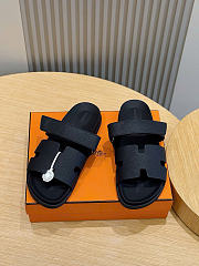 Hermès Izmir Black Leather Sandals - 2