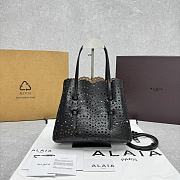 Alaia Mina 25 laser-cut leather tote black - 1