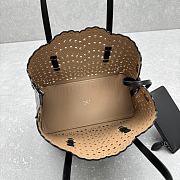 Alaia Mina 25 laser-cut leather tote black - 5