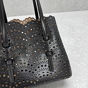 Alaia Mina 25 laser-cut leather tote black - 3