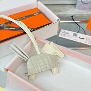 HERMES Rodeo Robeo Coeur Pony Bag Keychain White Gold - 5