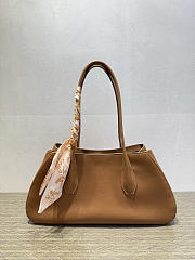 The Row Alger Tote Bag In Brown - 1