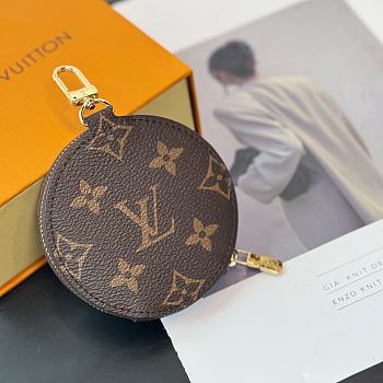 LOUIS VUITTON | Vivienne Series Round Coin Purse 06