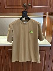 DIOR | CD's latest Spring/Summer 2026 collection taupe - 1