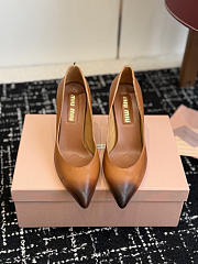 MIUMIU | Waxed Calfskin Pointy Toe Pump Caramel Brown - 1