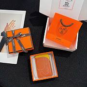 Hermès Horse MagSafe Magnetic Card Holder 01 - 3