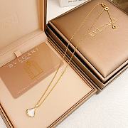 Bvlgari gold and white mother-of-pearl fan necklace - 4