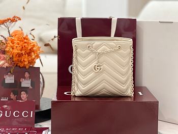 GUCCI | Marmont Nano Bucket bag in Light Beige leather 