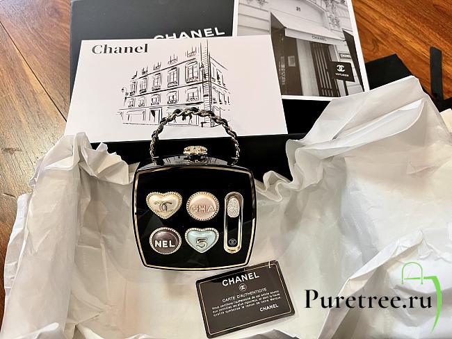 CHANEL | Fall-Winter 2025/26 Pre-Collection Makeup Palette Minaudiere - 1