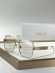 DIOR | Signature Sunglasses  - 2