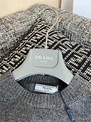 Prada logo-intarsia cropped wool sweater gray - 2