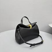 Jacquemus Valérie Small folded bag 01 - 4