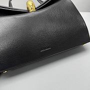 Jacquemus Valérie Small folded bag 01 - 6
