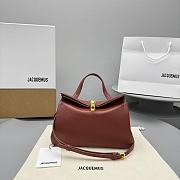 Jacquemus Valérie Small folded bag 02 - 1