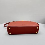 Jacquemus Valérie Small folded bag 02 - 6