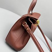 Jacquemus Valérie Small folded bag 02 - 5