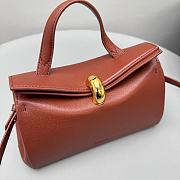 Jacquemus Valérie Small folded bag 02 - 3