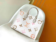 LOUIS VUITTON | Onthego Monogram Pattern - 1