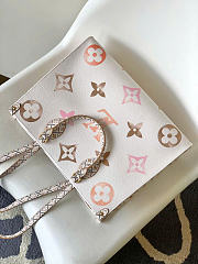 LOUIS VUITTON | Onthego Monogram Pattern - 2