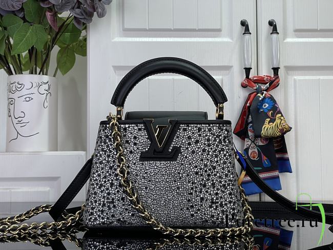 LOUIS VUITTON | Mini Capucines East-West Black crystal - 1