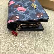 Coach Snap Wallet In Signature Canvas With Cherry 02 - 3