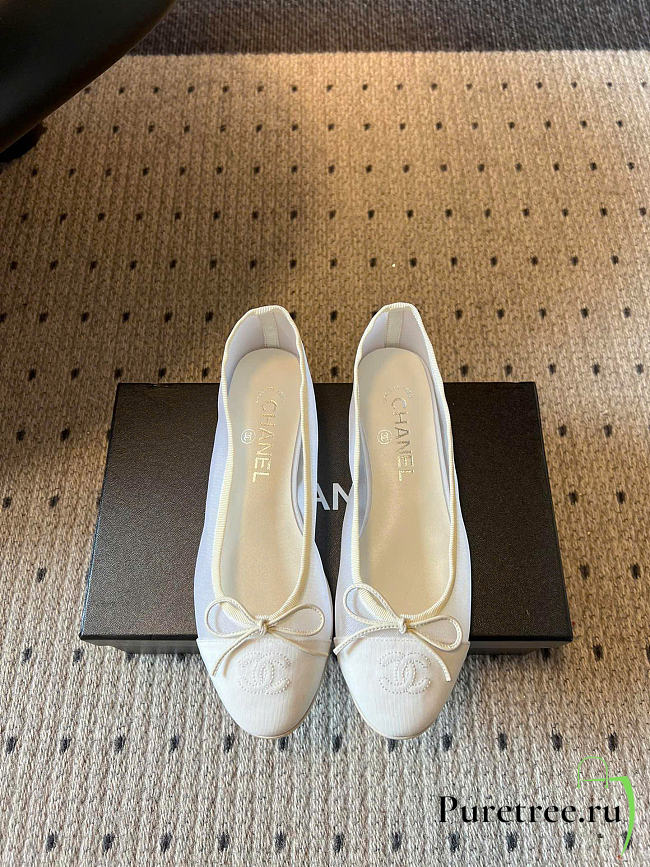 CHANEL | Mesh Ballet flats off-white color - 1