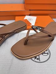 HERMES | Kelly buckle flip-flops brown - 4