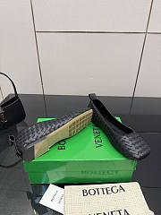 BOTTEGA VENETA | Black Intrecciato Woven Nappa Leather Bow Ballet Flats - 2