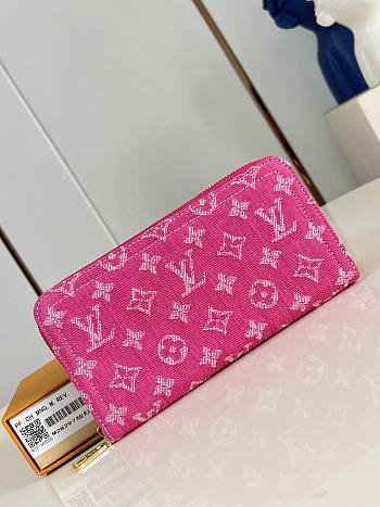 LOUIS VUITTON | Zippy Wallet Pink Denim
