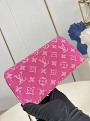 LOUIS VUITTON | Zippy Wallet Pink Denim - 3