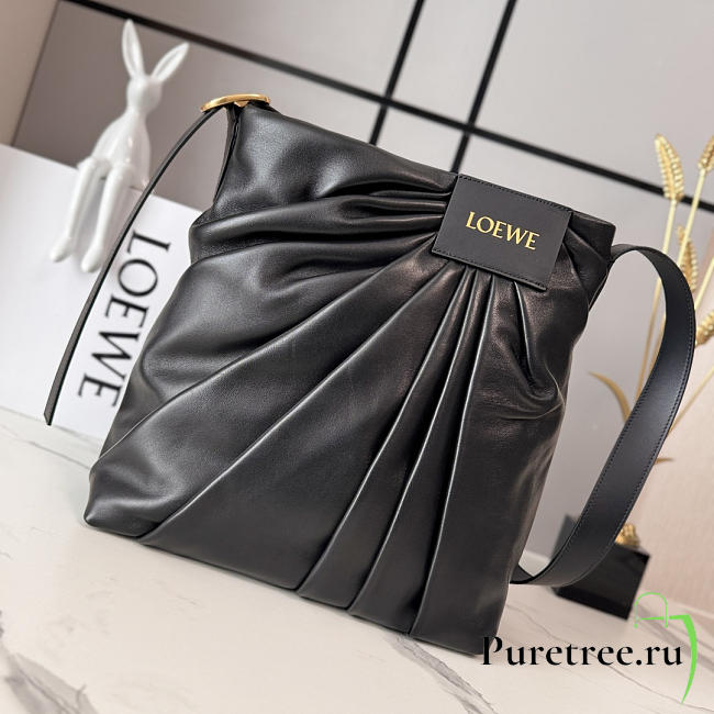 LOEWE | Featherlight Gathered Leather Tote Black - 1