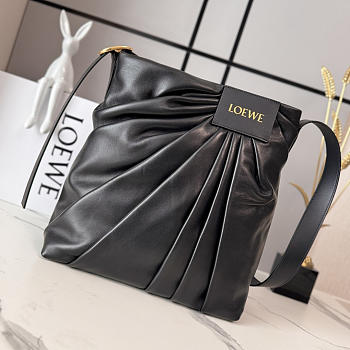 LOEWE | Featherlight Gathered Leather Tote Black