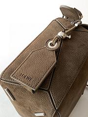 Loewe Small Featherlight Puzzle bag in grained - 5