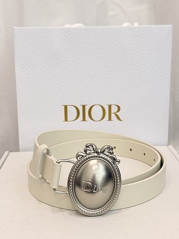 DIOR | Médaillon Belt 25mm Silver Buckle White Smooth Calfskin