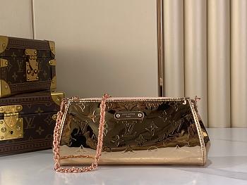 LOUIS VUITTON | Eva Pochette Bag Gold 