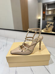 Valentino Rivet Sandals high Heels In Beige - 4