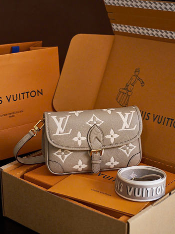 LOUIS VUITTON | Diane Tourterelle Beige Bicolor Monogram Empreinte Leather 