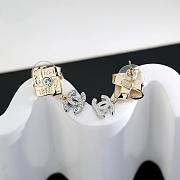 Chanel stud earrings flatter the face shape - 5
