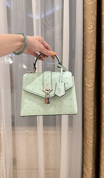 LOUIS VUITTON | Ostrich Rose Des Vents Mini Mint