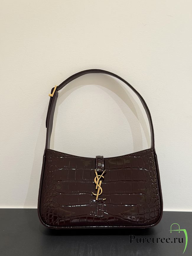 YSL | Le 5 À 7 Patent Croc Shoulder Bag Shiny Dark Burgundy - 1