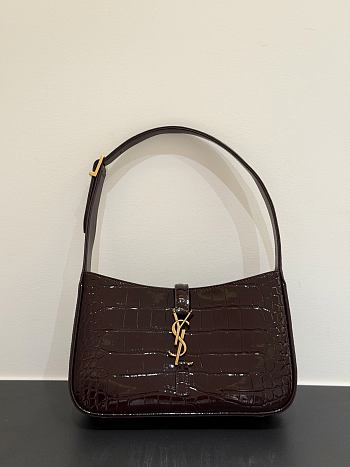 YSL | Le 5 À 7 Patent Croc Shoulder Bag Shiny Dark Burgundy