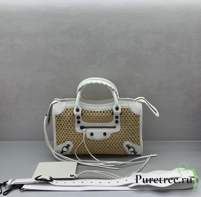 BALENCIAGA | Le City Small raffia shoulder bag in white - 1