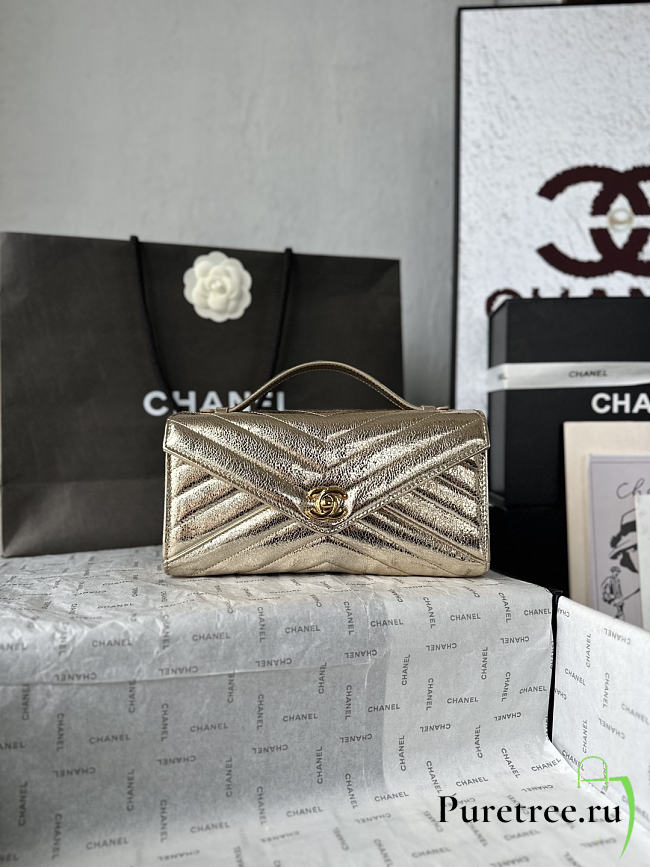 CHANEL | Clutch Bag In Gold Color Gold Hardware - 1