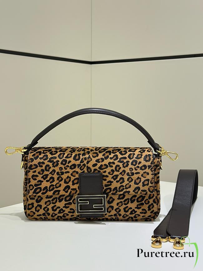 FENDI | Baguette Printed cavallino calfskin bag brown size 27 cm - 1