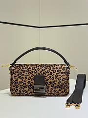 FENDI | Baguette Printed cavallino calfskin bag brown size 27 cm - 1