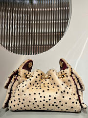 CHANEL | 25 Métiers d'Art 2026 Mini Bag Light Beige & Black - 3